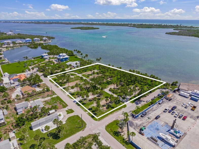 1 Rasche Road, Englewood, FL à vendre - Photo du bâtiment - Image 3 de 17