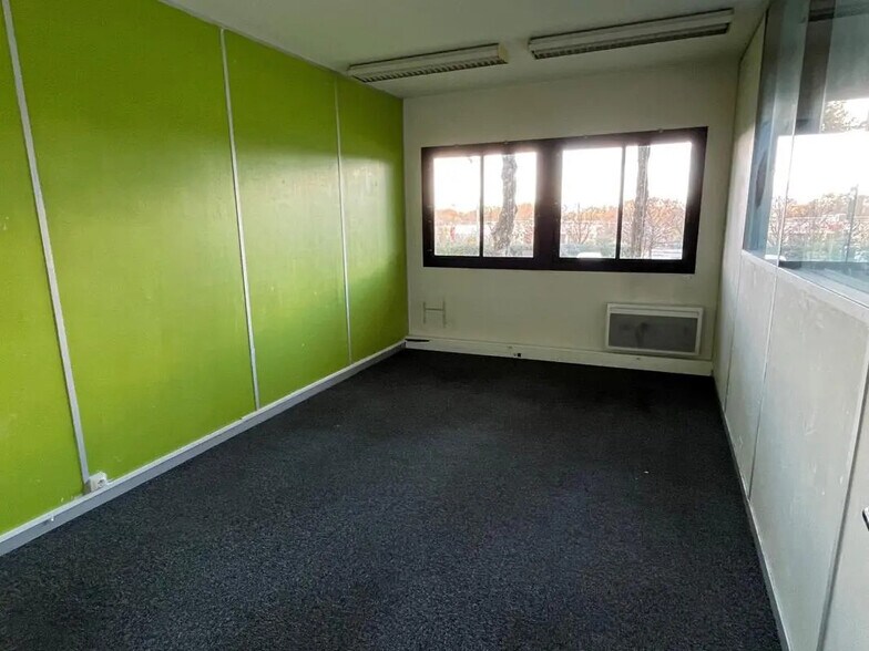 Bureau dans Orvault à louer - Photo du bâtiment - Image 3 de 6