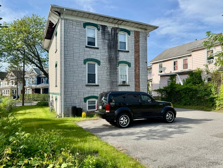 17 Prince St, Kingston, NY for sale - Building Photo - Image 3 of 9