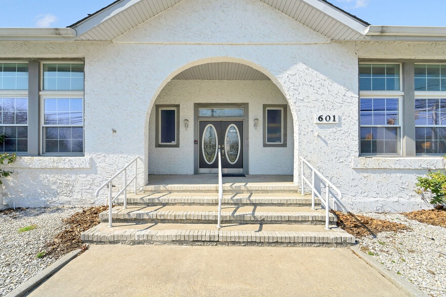 601-607 White Horse Pike, Hammonton, NJ for sale - Building Photo - Image 2 of 25
