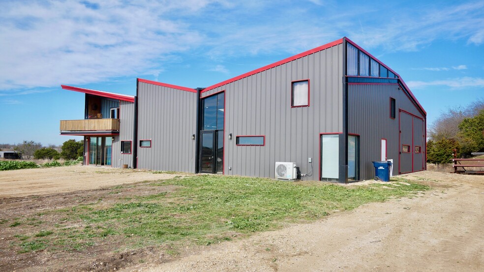 11211 N Interstate 35, Jarrell, TX à vendre - Photo du bâtiment - Image 1 de 1