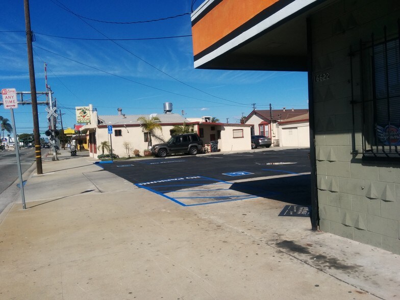16616-16622 S Normandie Ave, Gardena, CA à vendre - Photo du bâtiment - Image 2 de 13