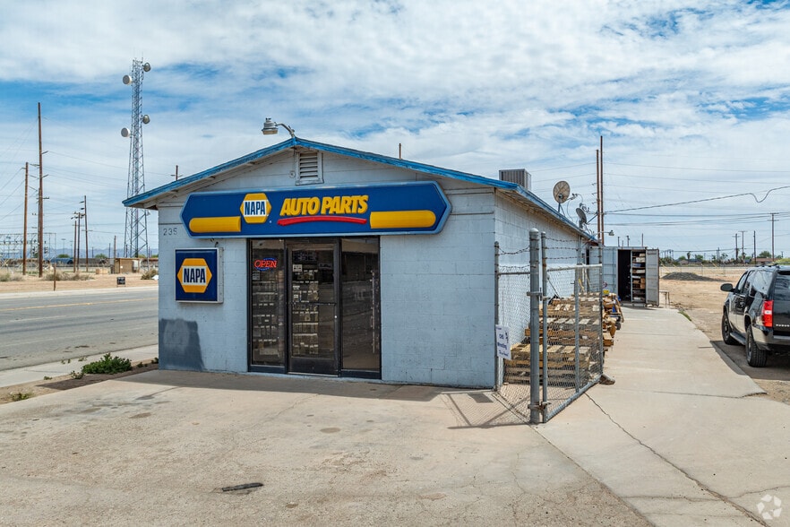 235 E. Main st, Calipatria, CA à vendre - Photo du bâtiment - Image 2 de 20