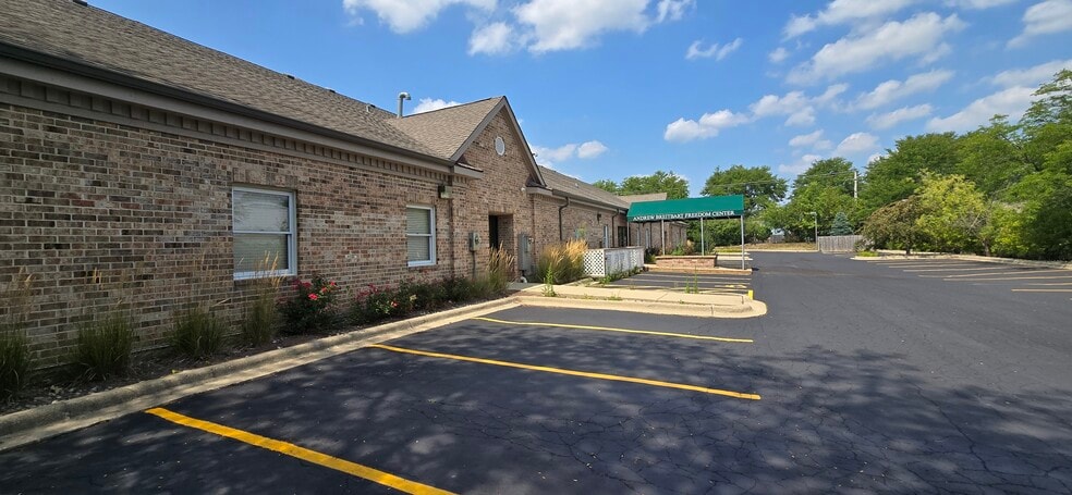 3939 N Wilke Rd, Arlington Heights, IL à louer - Photo du bâtiment - Image 2 de 19