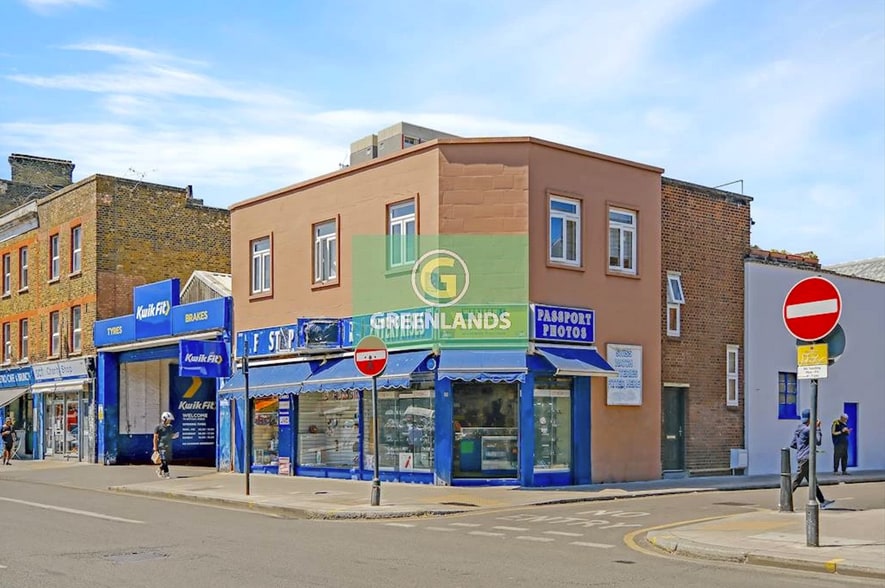 393 Bethnal Green Rd, London for sale - Building Photo - Image 2 of 5