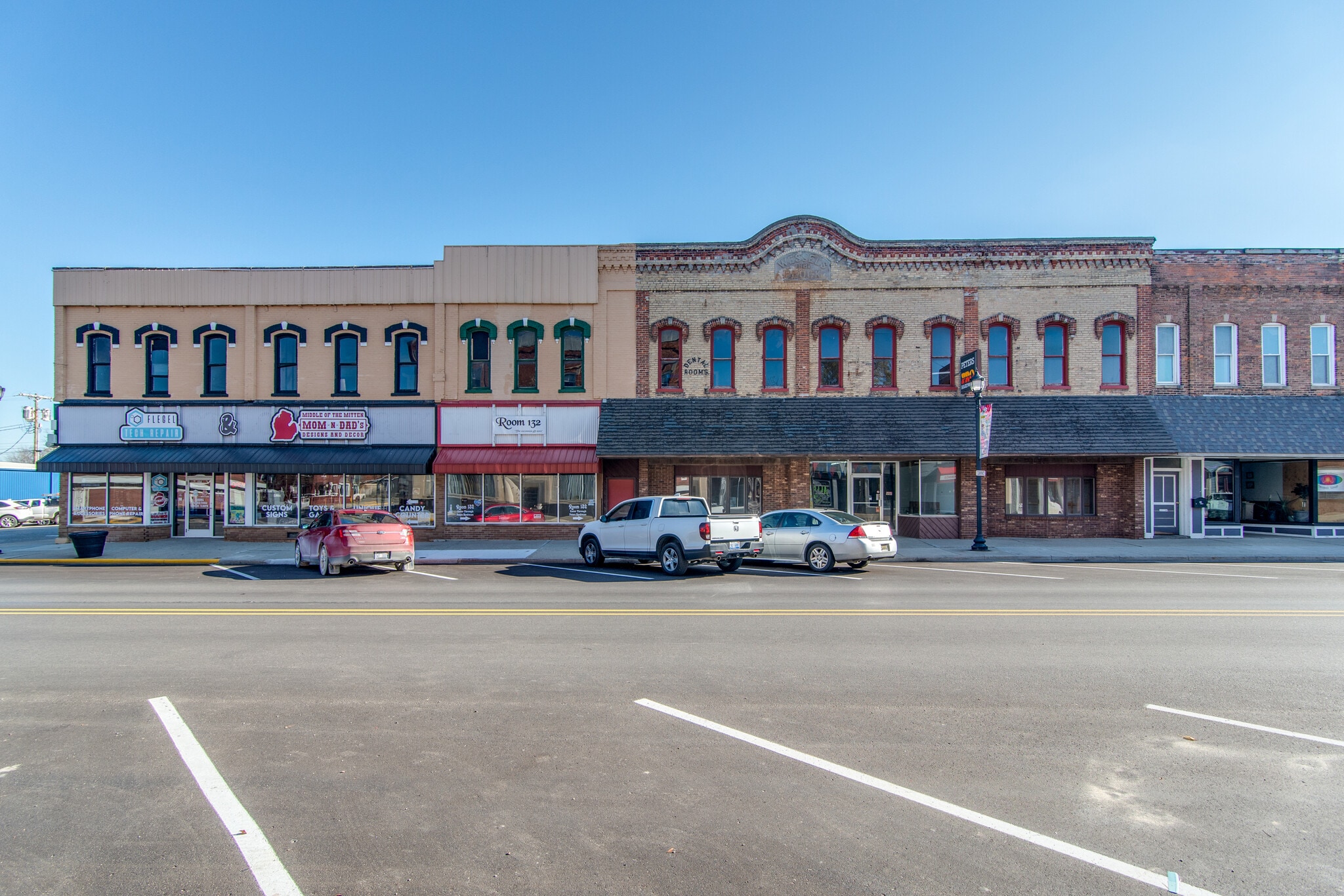 128-130 N Mill St, Saint Louis, MI for sale Primary Photo- Image 1 of 26