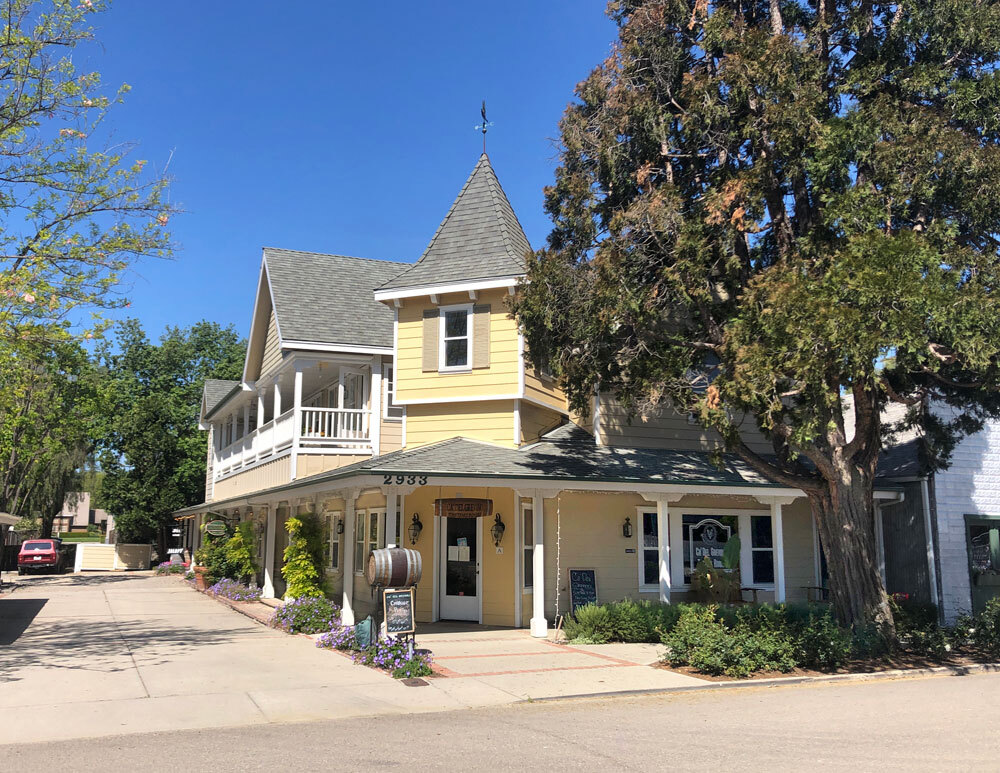 2933 Grand Ave, Los Olivos, CA à vendre Photo du b timent- Image 1 de 1