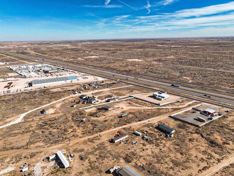 10215 E Highway 80, Midland, TX à vendre - Photo du bâtiment - Image 2 de 17