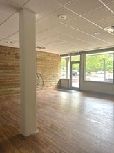 900 Hendersonville Rd, Asheville, NC for lease Interior Photo- Image 2 of 5