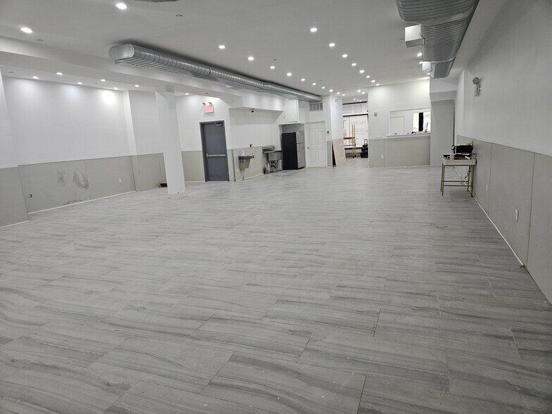 1025 Pacific St, Brooklyn, NY à louer - Photo intérieure - Image 3 de 14