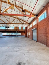 2440 S Sepulveda Blvd, Los Angeles, CA à louer Photo intérieure- Image 2 de 8