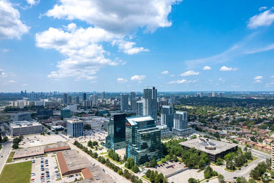 2235 Sheppard Ave E, Toronto, ON à louer - Aérien - Image 3 de 4