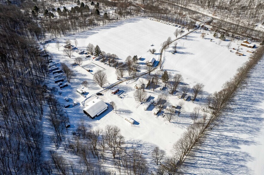 55 Broken Wheel Rd, Petersburgh, NY à vendre - Photo du bâtiment - Image 2 de 10
