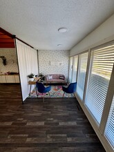 9220 Foster St, Overland Park, KS à louer Photo intérieure- Image 1 de 10