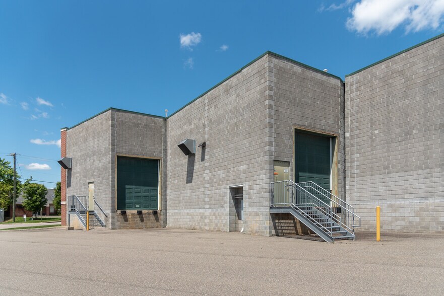 5901-5905 School Ave, Richmond, VA à louer - Photo du bâtiment - Image 3 de 5