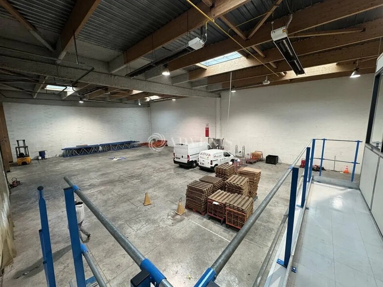 Flex in Le Bourget for lease - Interior Photo - Image 1 of 10