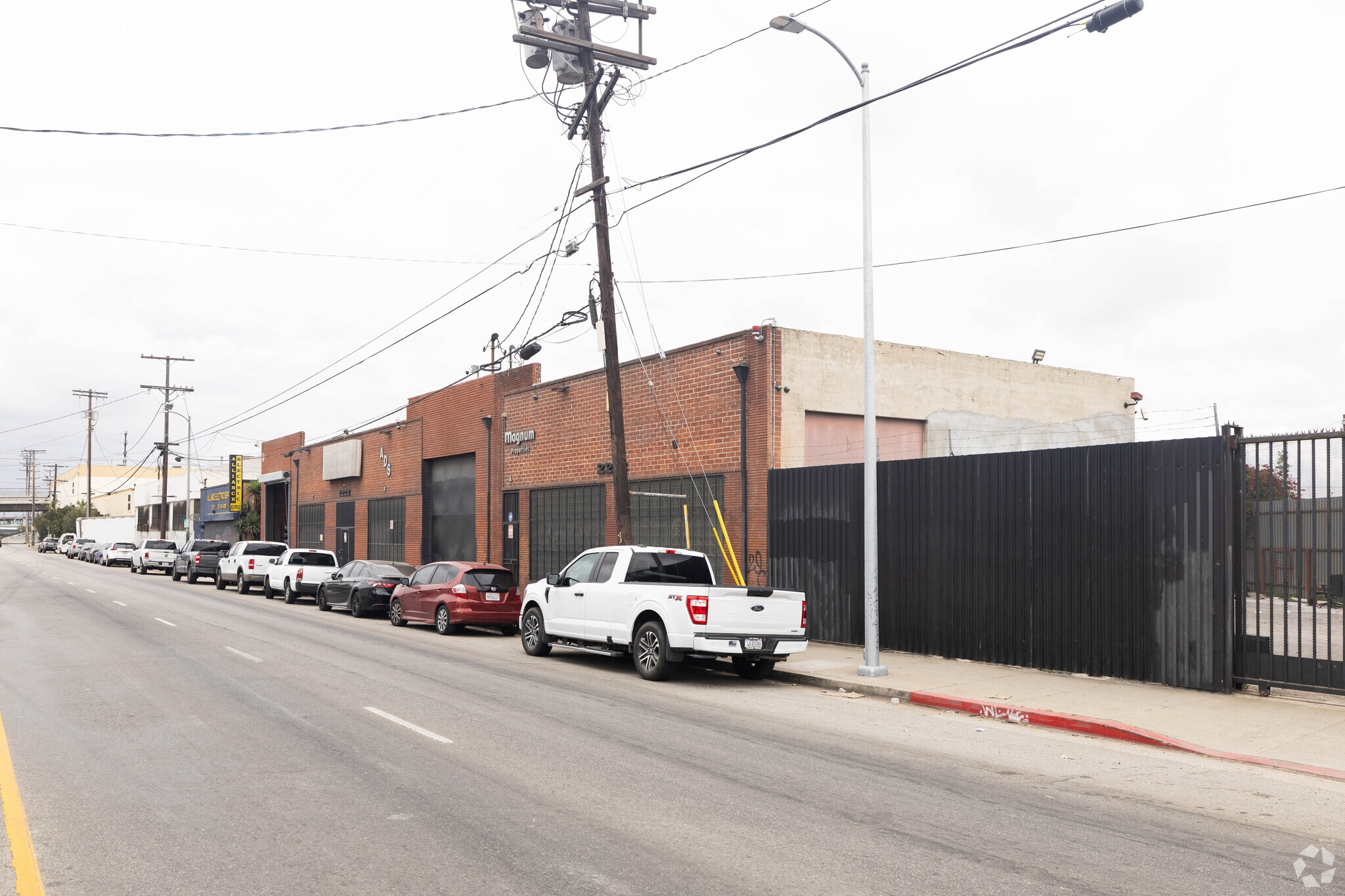 2230 E Washington Blvd, Los Angeles, CA for lease Building Photo- Image 1 of 3