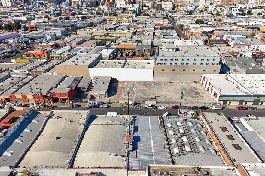 749 Kohler St, Los Angeles, CA for sale - Building Photo - Image 2 of 2