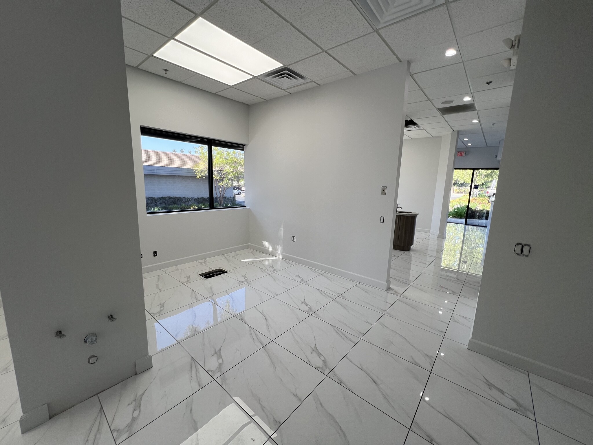 9155 Archibald Ave, Rancho Cucamonga, CA à louer Photo intérieure- Image 1 de 3