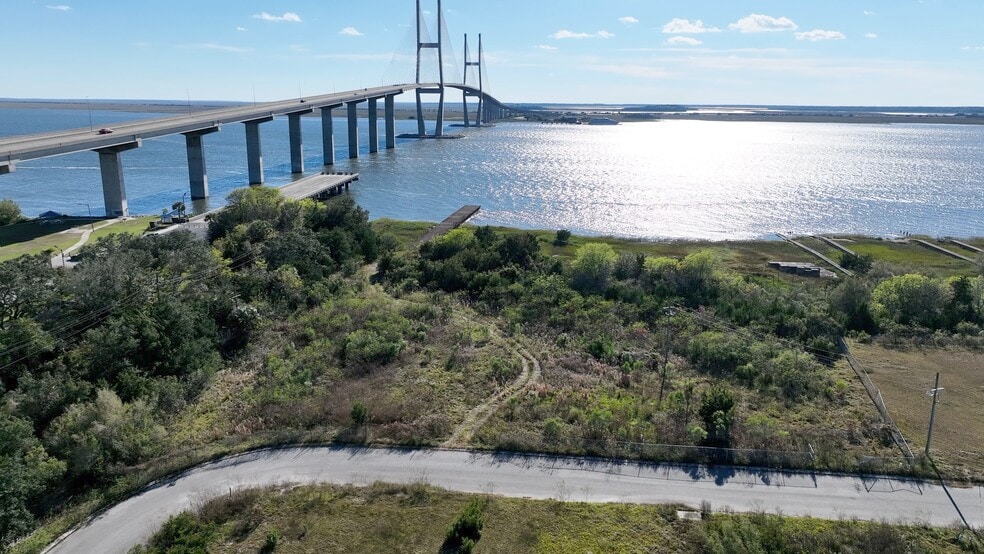 Liberty Harbor portfolio of 3 properties for sale on LoopNet.ca - Aerial - Image 2 of 3