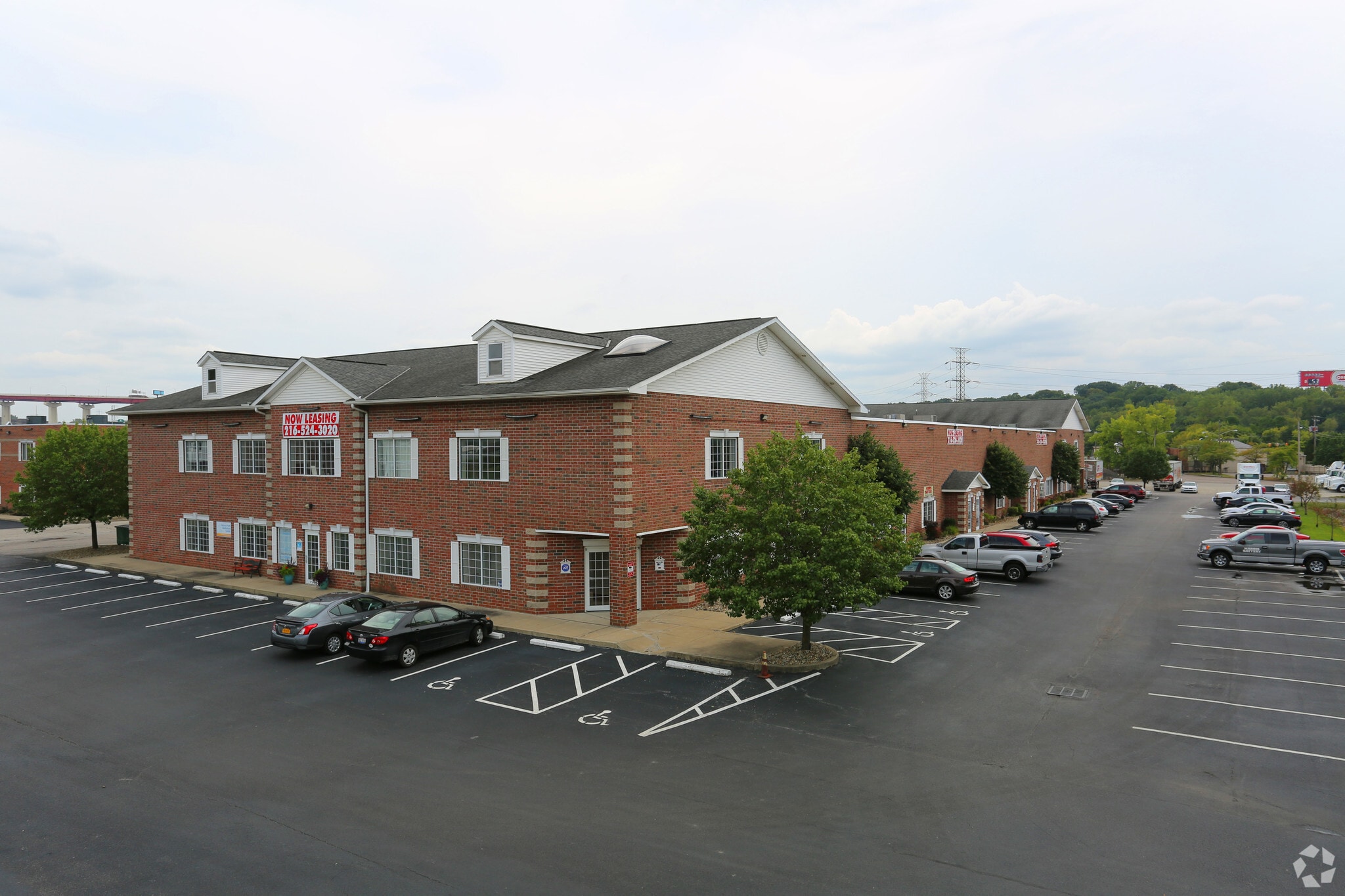 Canal Center Properties portfolio of 5 properties for sale on LoopNet.ca Primary Photo- Image 1 of 5