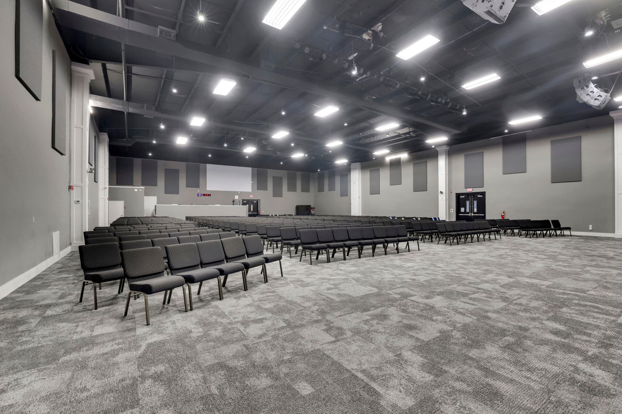 1370 Lockhart Dr, Kennesaw, GA for lease Building Photo- Image 1 of 19