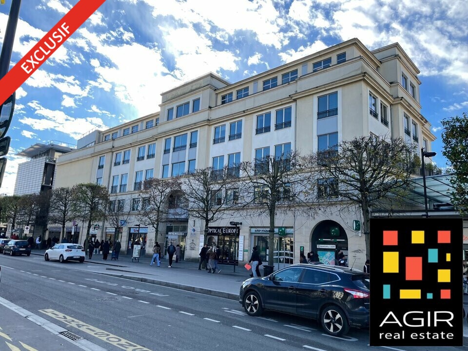 Office in Serris for lease Building Photo- Image 1 of 7