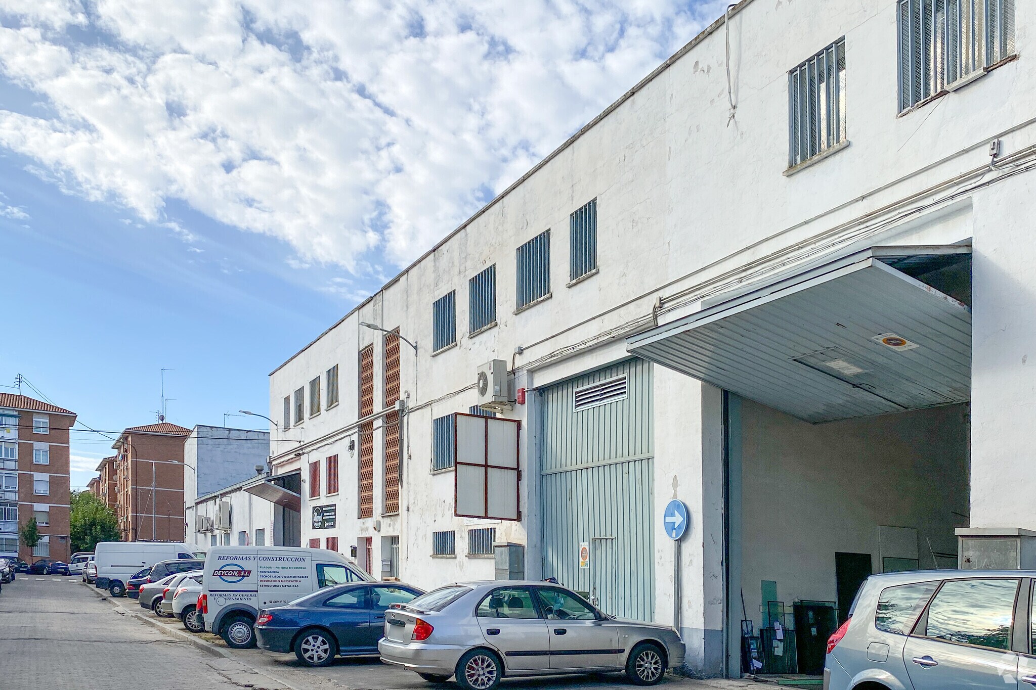 Industrial in Torrejón de Ardoz, Madrid for sale Primary Photo- Image 1 of 2