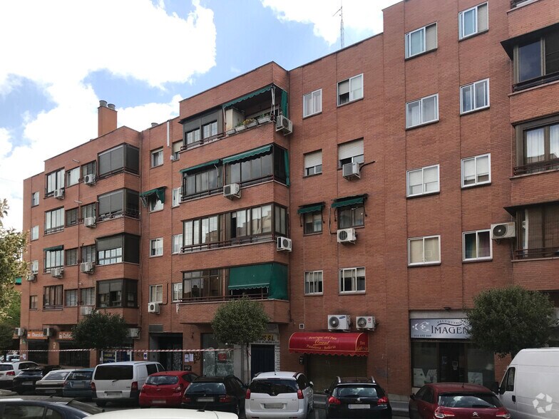 Multifamily in San Fernando de Henares, Madrid for sale - Building Photo - Image 2 of 2