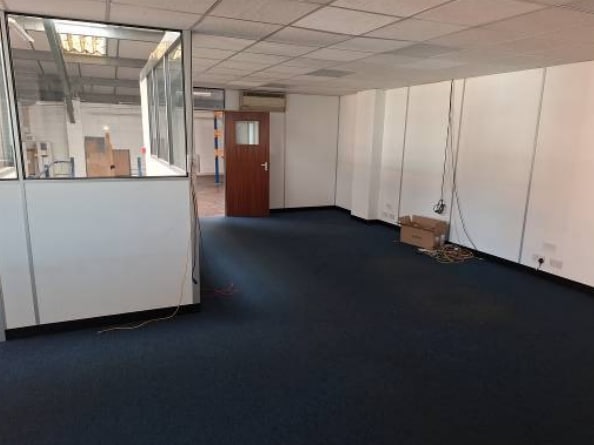 Rutherford Way, Crawley à louer Photo intérieure- Image 1 de 5