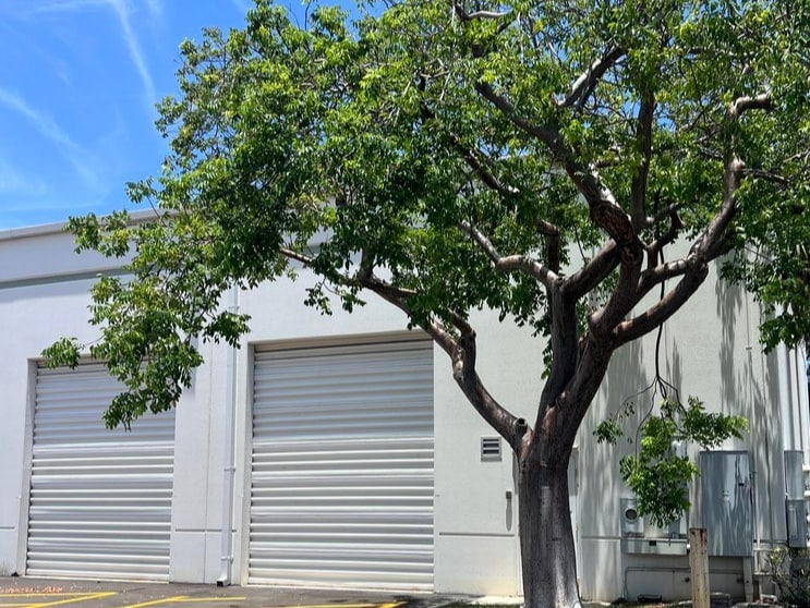 2721 NW 19th St, Pompano Beach, FL for sale - Building Photo - Image 2 of 5