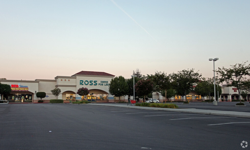 2305 Theater Dr, Paso Robles, CA for lease - Primary Photo - Image 1 of 10