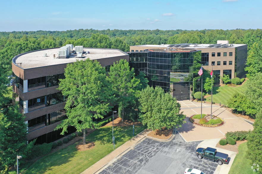 105 Corporate Center Blvd, Greensboro, NC for lease - Primary Photo - Image 1 of 20