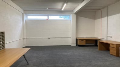 65 Deep Ln, Sheffield for lease Interior Photo- Image 2 of 3