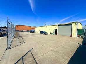 9828 Pearmain St, Oakland, CA for lease Interior Photo- Image 1 of 6
