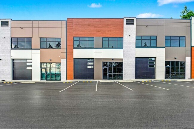 Plus de détails pour 4342 W Shore Pky, Victoria, BC - Industriel à vendre