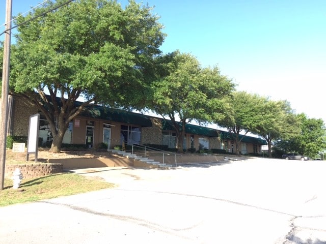 222 Church St, DeSoto, TX for lease - Building Photo - Image 2 of 15