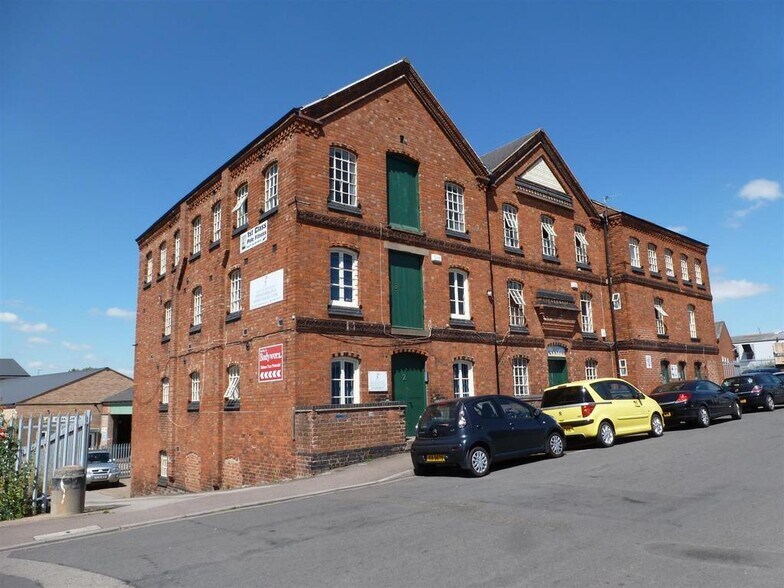 North St, Melton Mowbray à louer - Photo du bâtiment - Image 2 de 6