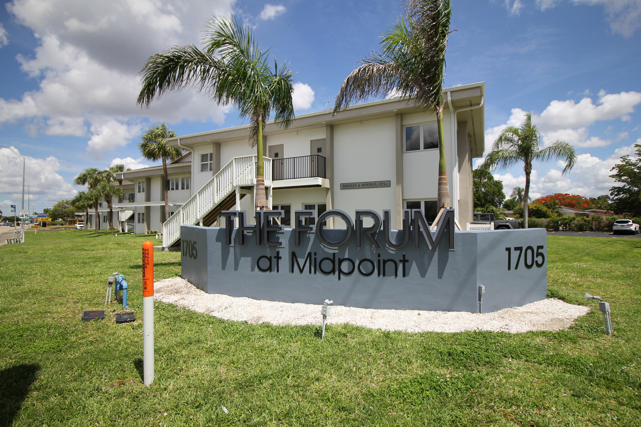 1705 Colonial Blvd, Fort Myers, FL à louer Photo du bâtiment- Image 1 de 33