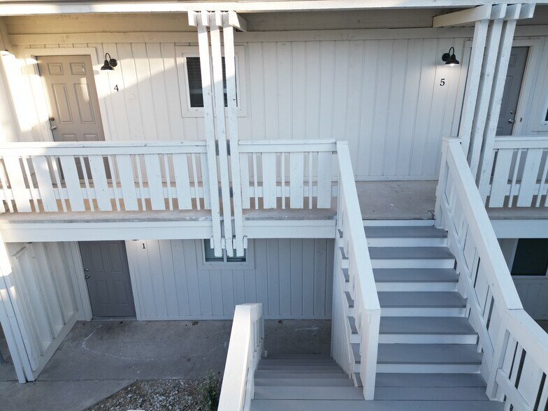 927 E 41st St, Austin, TX à louer - Photo du bâtiment - Image 2 de 16