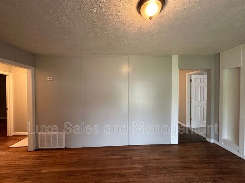 3409 Willow Creek Dr, Midwest City, OK for sale - Building Photo - Image 3 of 26