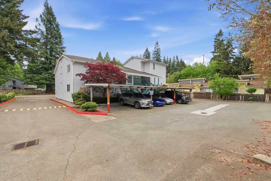 14020 SE 8th St, Bellevue, WA à vendre - Photo du bâtiment - Image 3 de 11
