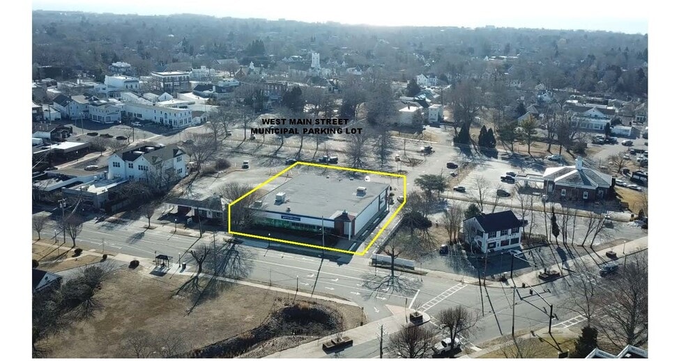 82 Nugent St, Southampton, NY for lease - Building Photo - Image 2 of 7