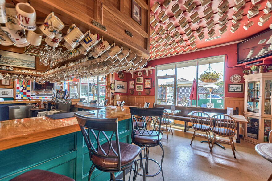 223 Reindollar Ave, Marina, CA à louer - Photo intérieure - Image 3 de 19