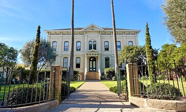 925 De La Vina St, Santa Barbara, CA à louer Photo intérieure- Image 2 de 8