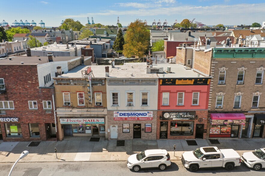363 Broadway, Bayonne, NJ à vendre - Photo du bâtiment - Image 2 de 26