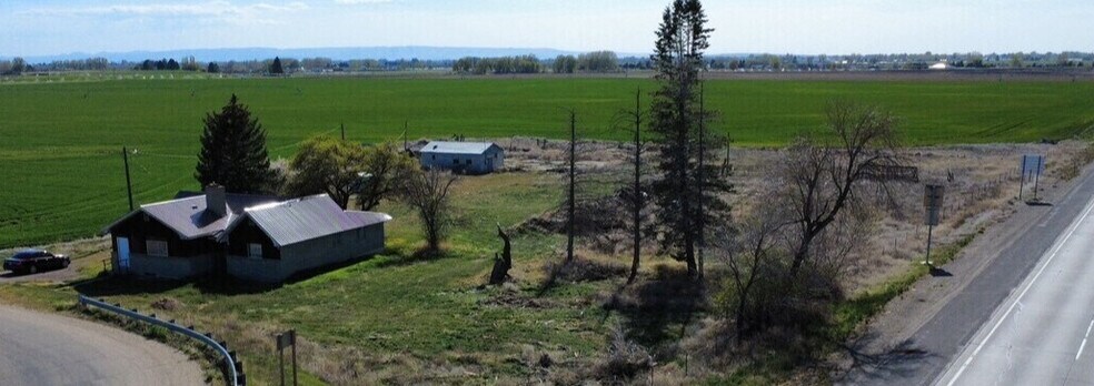 244 N 950 E, Declo, ID à vendre - Photo du bâtiment - Image 3 de 8