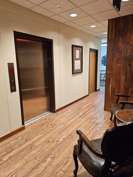 150 Industrial Ave, Azle, TX for lease - Interior Photo - Image 2 of 18