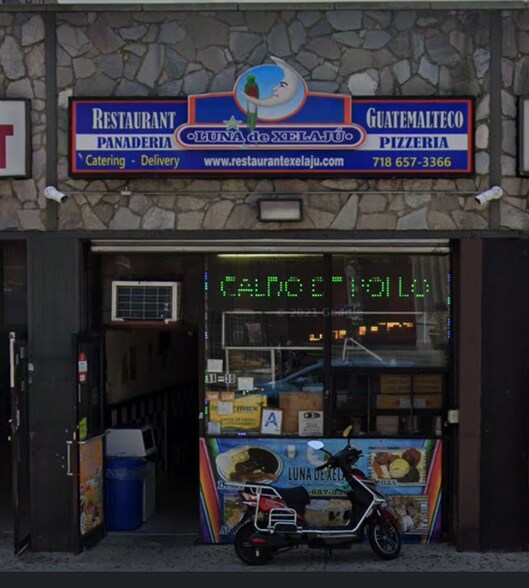 88-32 Parsons, Jamaica, NY for lease - Building Photo - Image 2 of 2