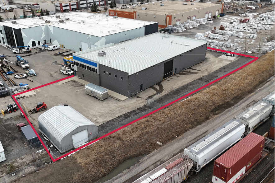 4940 102 Av SE, Calgary, AB for lease - Primary Photo - Image 1 of 5